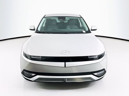 Used 2023 Hyundai Ioniq 5 SEL image 2