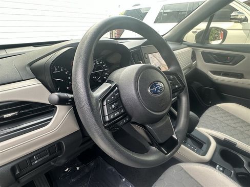 Used 2025 Subaru Forester AWD/4WD image 11