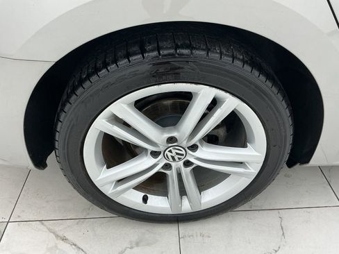 Used 2014 Volkswagen Passat 1.8T SE FWD image 46