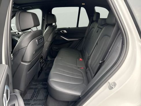 Certified 2022 BMW X5 xDrive40i w/ M Sport Package image 25