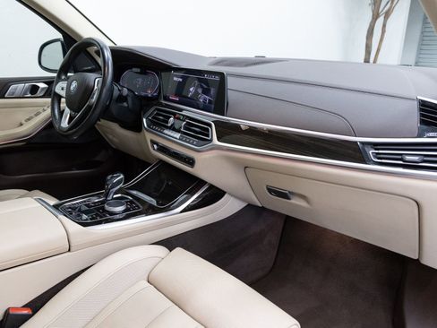 Used 2019 BMW X7 xDrive50i w/ Luxury Seating Package image 13