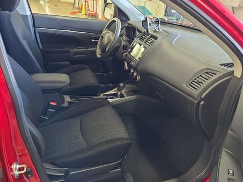Used 2020 Mitsubishi Outlander Sport ES FWD image 13