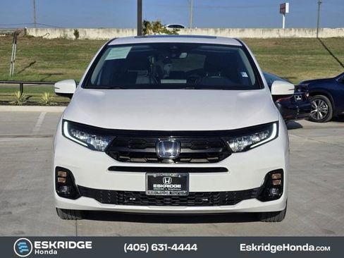 Used 2025 Honda Odyssey Elite image 2