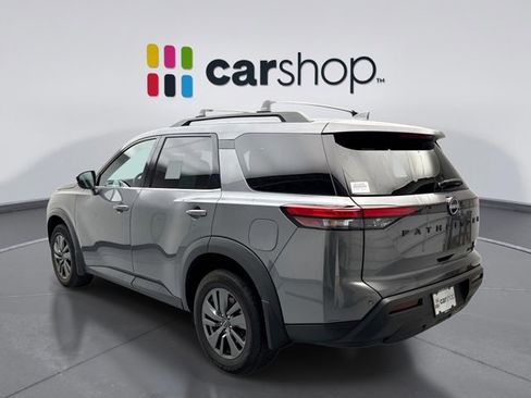 Used 2023 Nissan Pathfinder SV w/ Black Appearance Package image 3