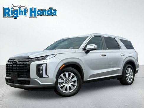 Used 2025 Hyundai Palisade SEL FWD image 2