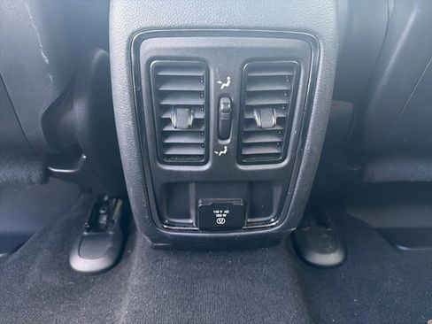 Used 2020 Jeep Grand Cherokee Altitude RWD image 24