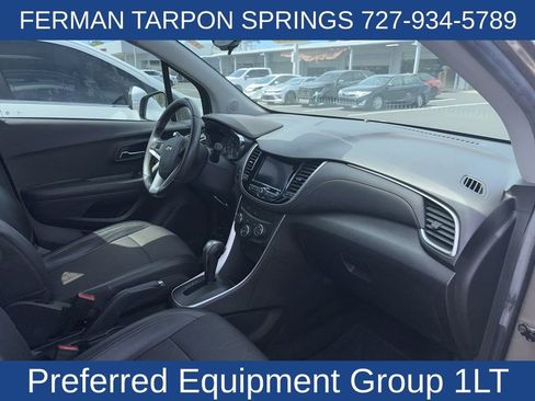 Used 2021 Chevrolet Trax LT w/ Sport Edition image 6