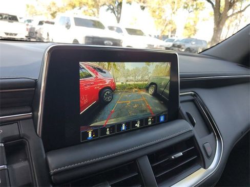 Used 2022 GMC Yukon SLT w/ SLT Premium Package image 21