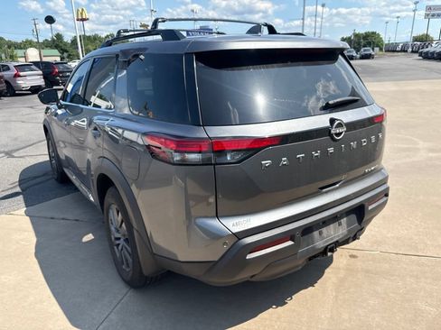 Used 2022 Nissan Pathfinder SV w/ SV Premium Package AWD/4WD image 8