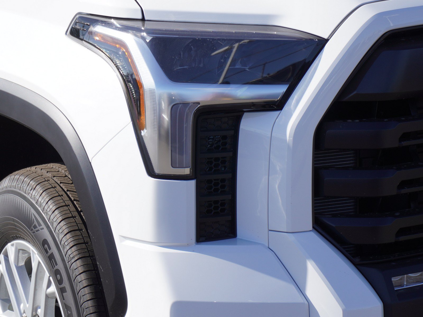 New 2026 Toyota Tundra SR5 AWD/4WD image 3