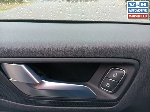 Used 2024 Ford Escape ST-Line AWD/4WD image 11