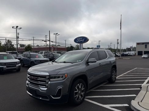 Used 2022 GMC Acadia SLE w/ Driver Convenience Package FWD image 2