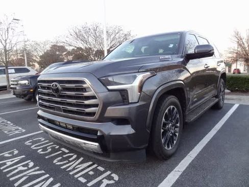 Used 2023 Toyota Sequoia Limited image 1