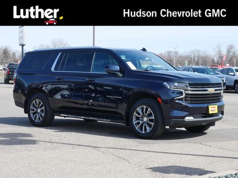 Used 2023 Chevrolet Suburban LT w/ Luxury Package image 1