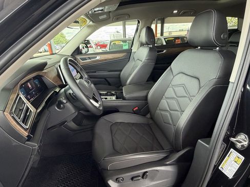Used 2026 Volkswagen Atlas SE AWD/4WD image 9