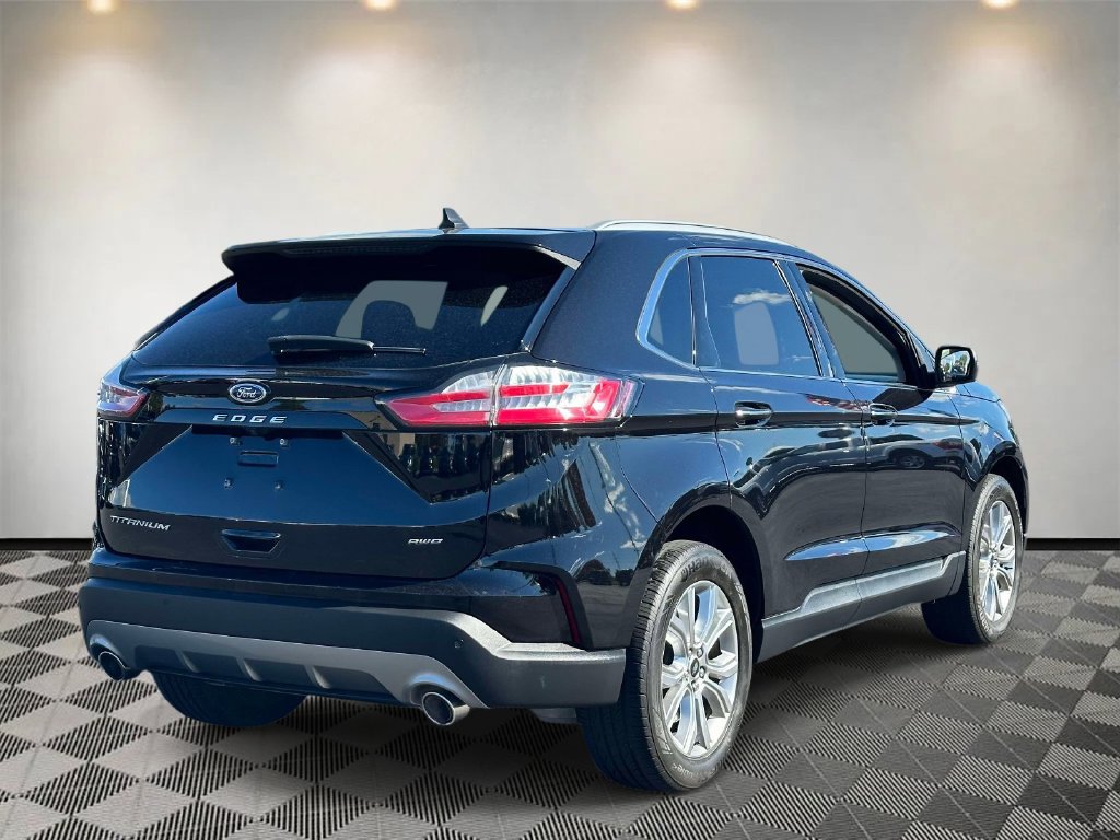 Certified 2024 Ford Edge Titanium AWD/4WD image 4
