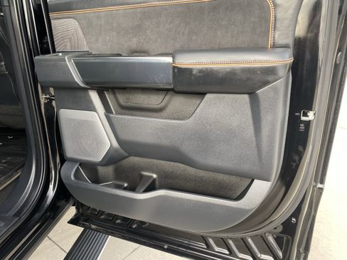 Used 2024 Ford F250 Platinum image 9