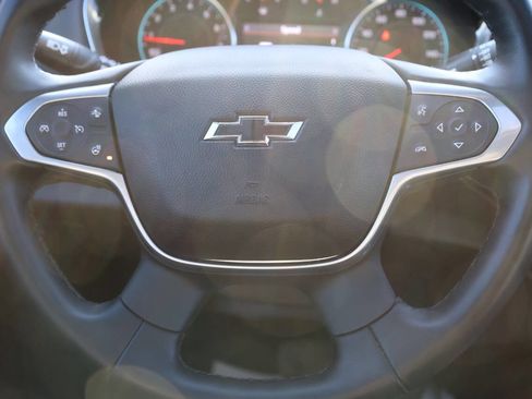 Used 2023 Chevrolet Traverse RS image 19