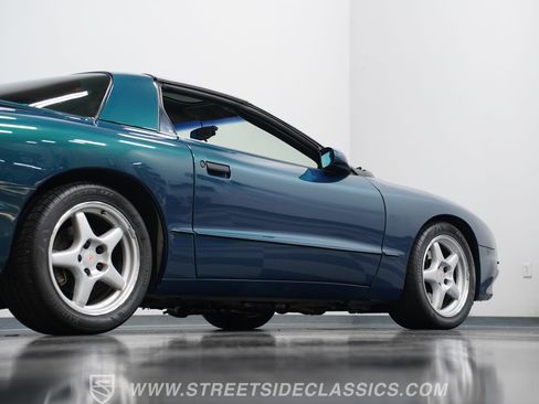 Used 1997 Pontiac Firebird Formula RWD image 29