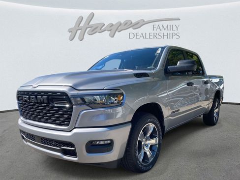 New 2026 RAM 1500 Express image 25