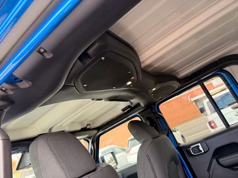 New 2026 Jeep Gladiator Sport image 18