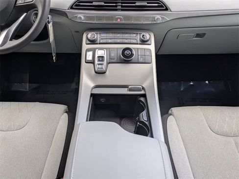 Certified 2022 Hyundai Palisade SE image 24