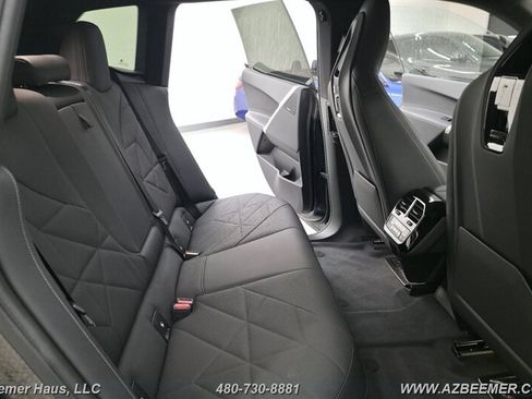 Used 2024 BMW iX xDrive50 w/ Sport Package AWD/4WD image 34