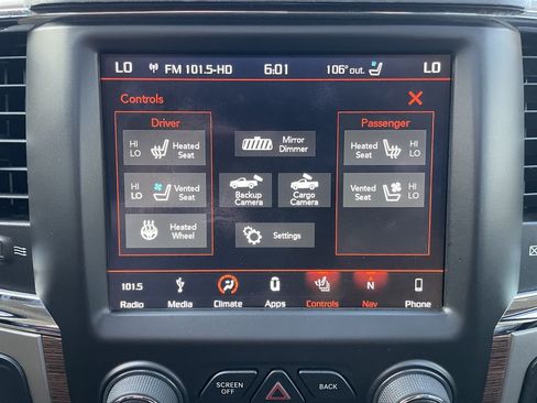 Used 2018 RAM 3500 Laramie w/ Convenience Group AWD/4WD image 38