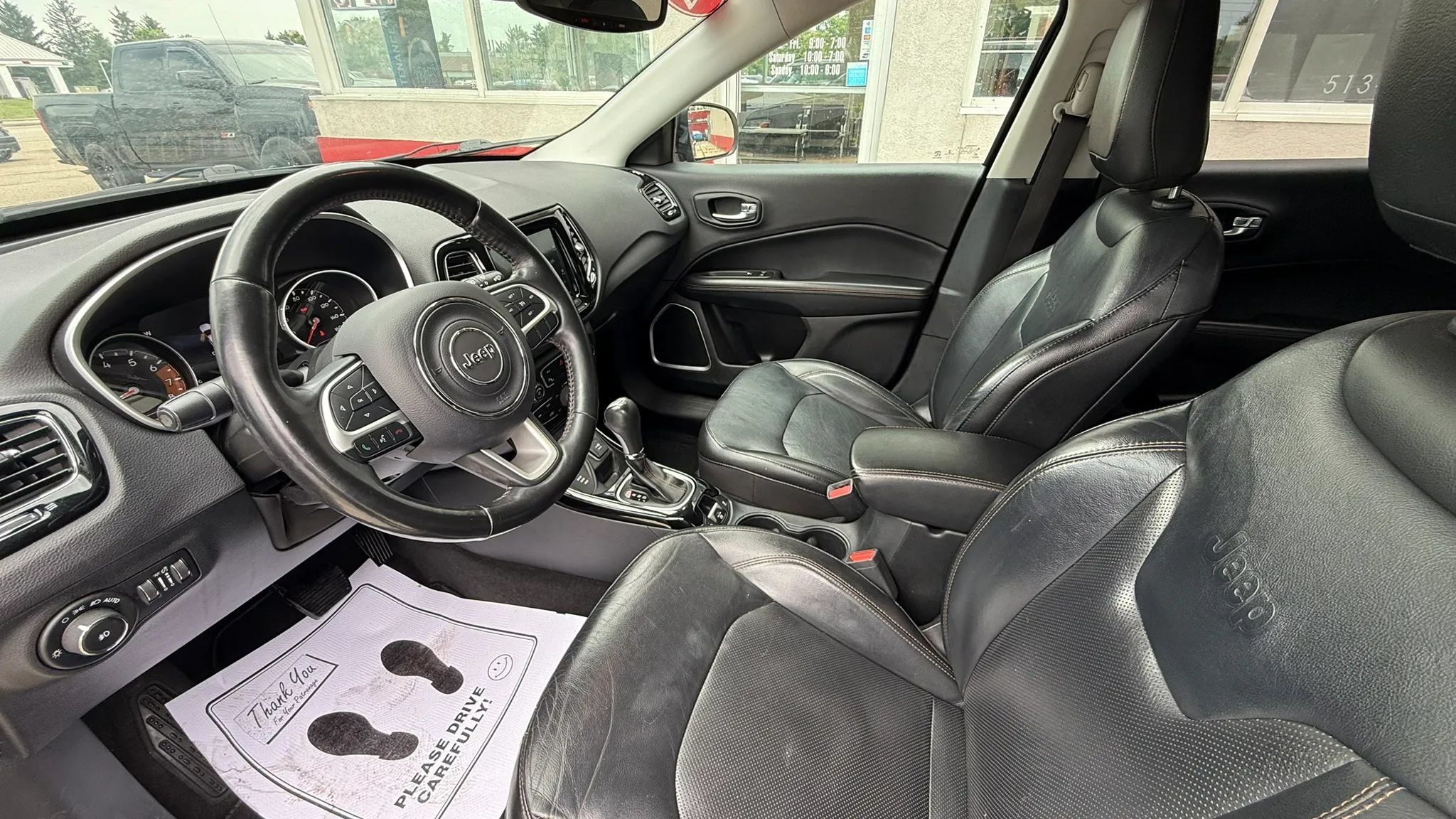 Used 2018 Jeep Compass Limited w/ Navigation Group AWD/4WD image 8
