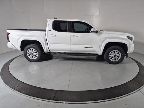 New 2026 Toyota Tacoma SR5 image 6