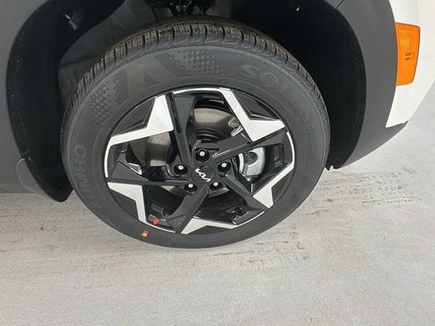 New 2026 Kia Seltos S AWD/4WD image 9