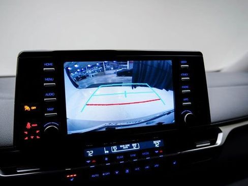 Used 2023 Toyota Sienna XLE image 22