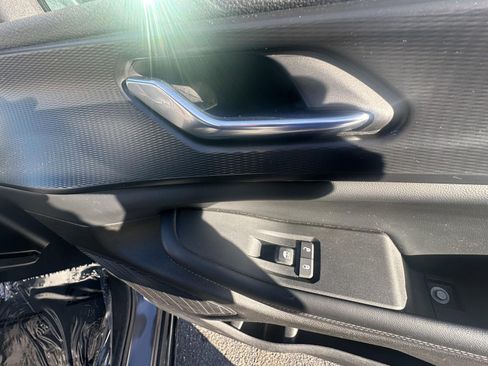 Used 2024 Jeep Grand Cherokee Altitude image 38