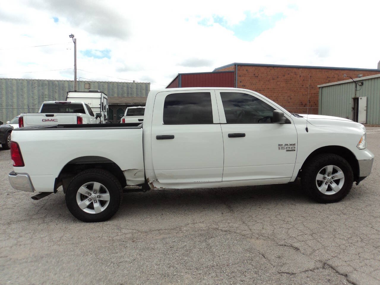 Used 2022 RAM 1500 Classic SLT RWD image 6