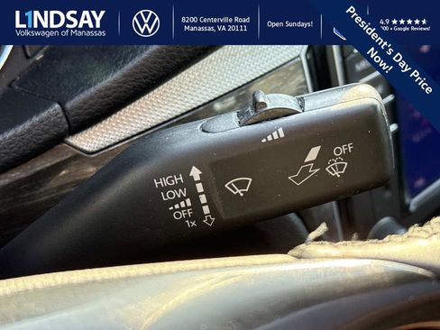 Used 2018 Volkswagen Passat 2.0T SEL Premium image 20