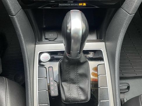 Used 2020 Volkswagen Passat 2.0T SE image 26