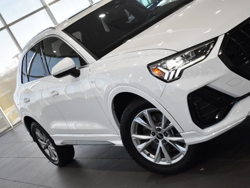 Used 2023 Audi Q3 2.0T Premium image 4