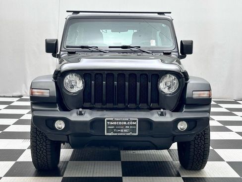 Used 2022 Jeep Wrangler Unlimited Sport image 3