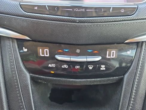 Used 2017 Cadillac XT5 Luxury FWD image 34