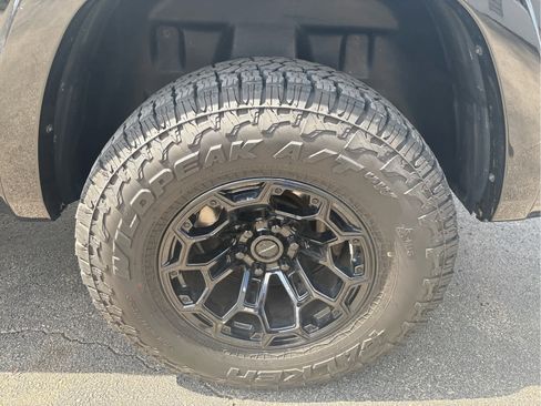 Used 2022 RAM 1500 Limited w/ Night Edition image 4