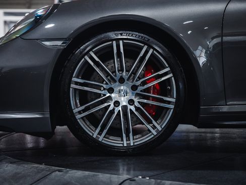 Used 2014 Porsche 911 Turbo AWD/4WD image 30