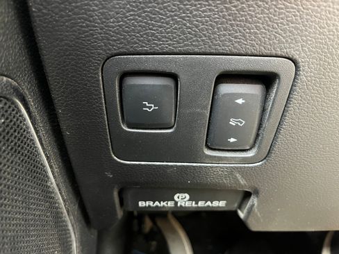 Certified 2020 Ford F350 Lariat image 20