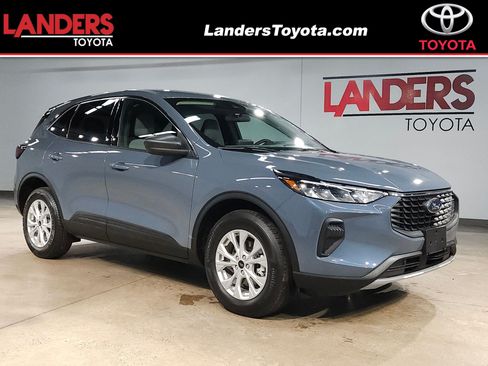 Used 2024 Ford Escape Active AWD/4WD image 1