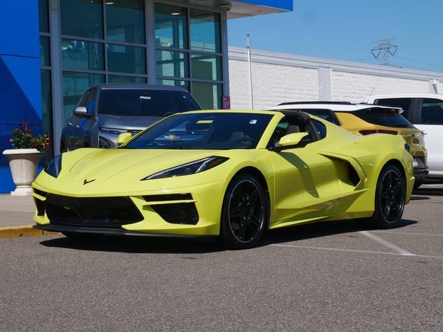 Used 2024 Chevrolet Corvette Stingray Coupe RWD image 2