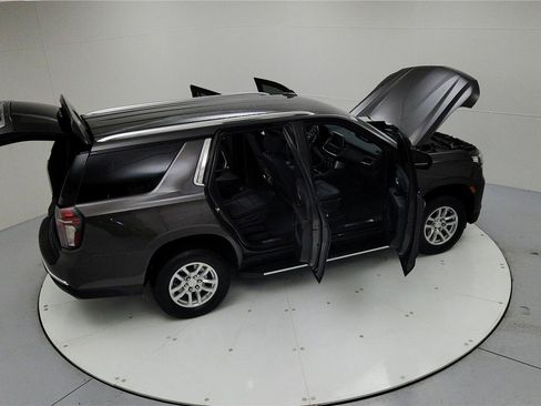 Used 2021 Chevrolet Tahoe LT AWD/4WD image 22