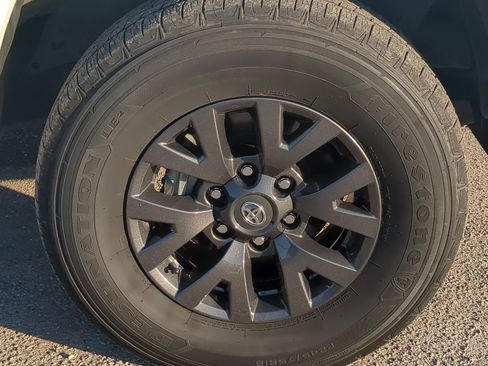 Used 2023 Toyota Tacoma SR5 image 11