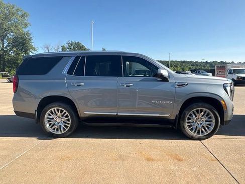 Used 2026 GMC Yukon Elevation AWD/4WD image 2