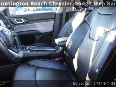 Used 2022 Jeep Compass Latitude image 36