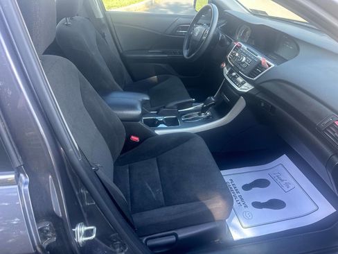 Used 2015 Honda Accord EX image 9