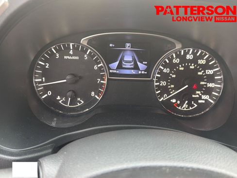 Used 2016 Nissan Pathfinder SL w/ SL Tech Package FWD image 7